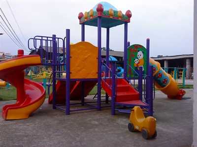 孩子玩幼兒園滑梯注意危險(xiǎn)系數(shù)高嗎？
